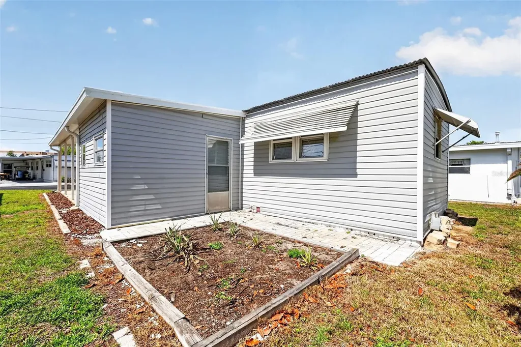 465 Marina Lane Tavares FL 32778