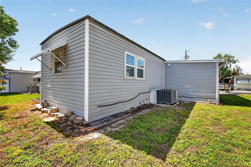 465 Marina Lane Tavares FL 32778