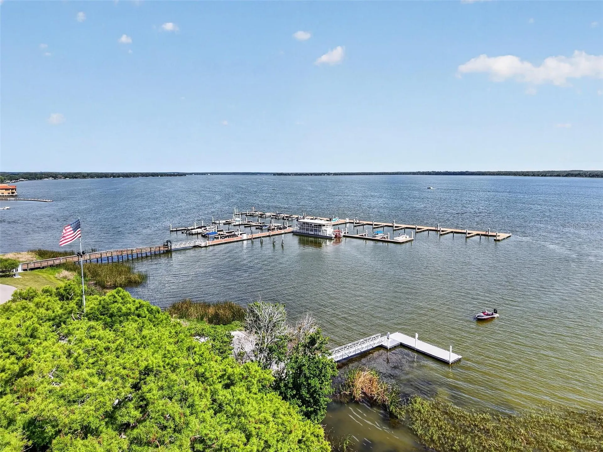 465 Marina Lane Tavares FL 32778