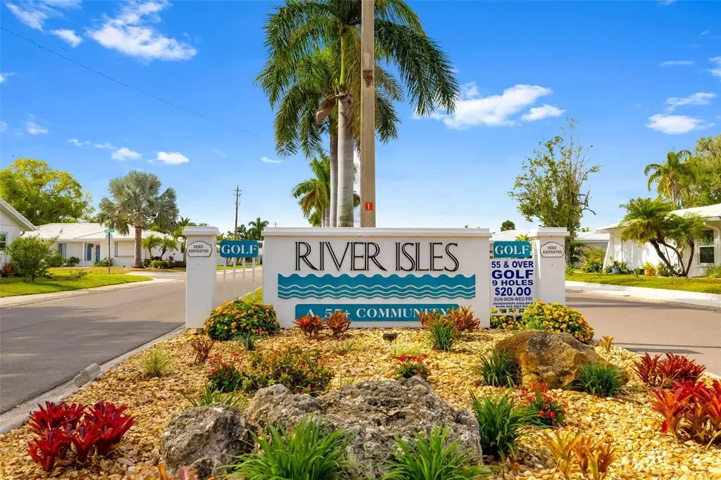 3910 Joyce Drive Bradenton FL 34208