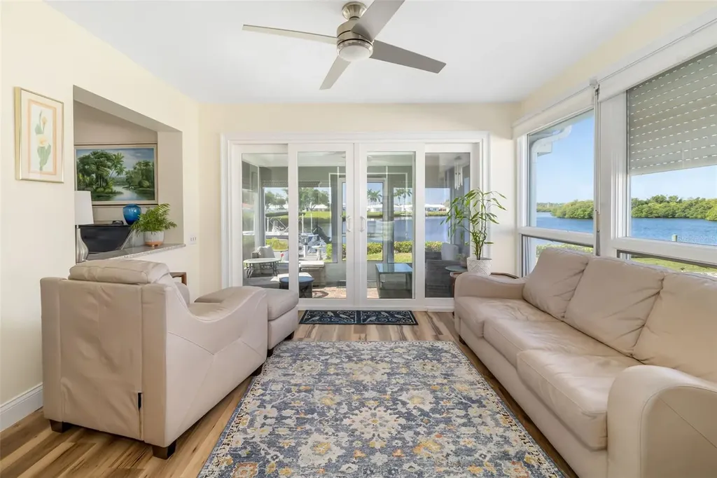 3910 Joyce Drive Bradenton FL 34208