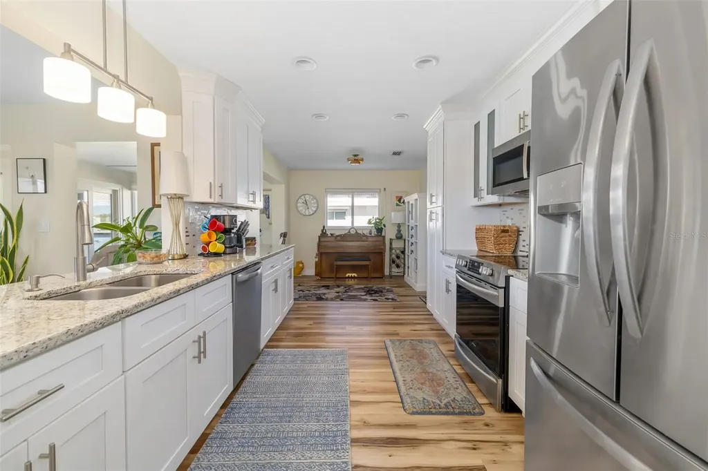 3910 Joyce Drive Bradenton FL 34208