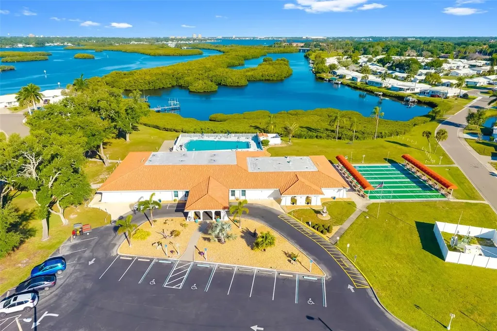 3910 Joyce Drive Bradenton FL 34208