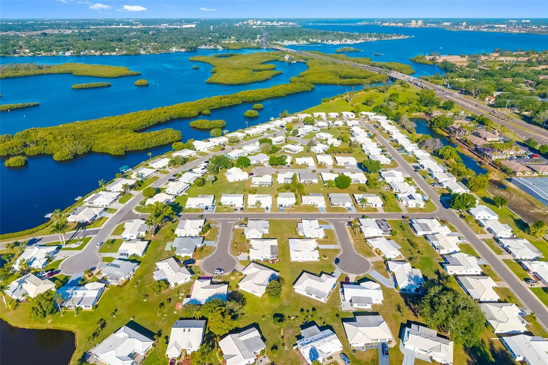 3910 Joyce Drive Bradenton FL 34208