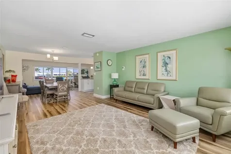 3910 Joyce Drive Bradenton FL 34208