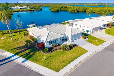 3910 Joyce Drive Bradenton FL 34208