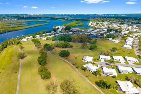 3910 Joyce Drive Bradenton FL 34208