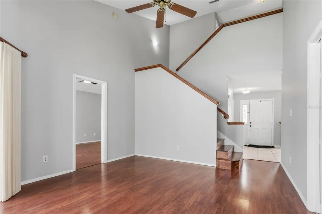 353 Lakebreeze Circle Lake Mary FL 32746