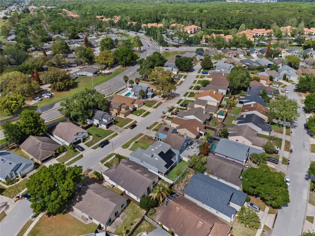 353 Lakebreeze Circle Lake Mary FL 32746