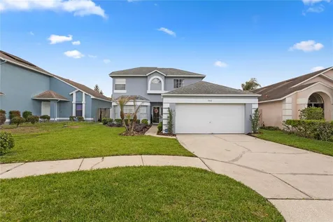 353 Lakebreeze Circle Lake Mary FL 32746