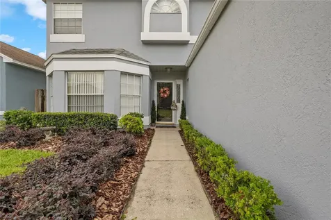 353 Lakebreeze Circle Lake Mary FL 32746