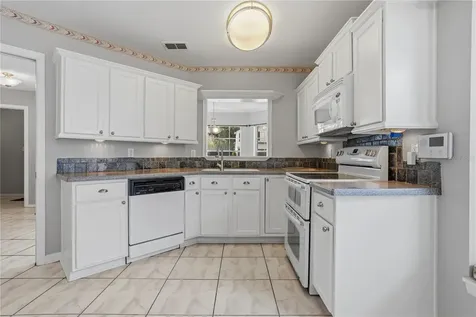 353 Lakebreeze Circle Lake Mary FL 32746
