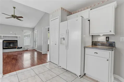 353 Lakebreeze Circle Lake Mary FL 32746