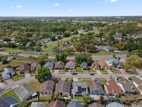 353 Lakebreeze Circle Lake Mary FL 32746