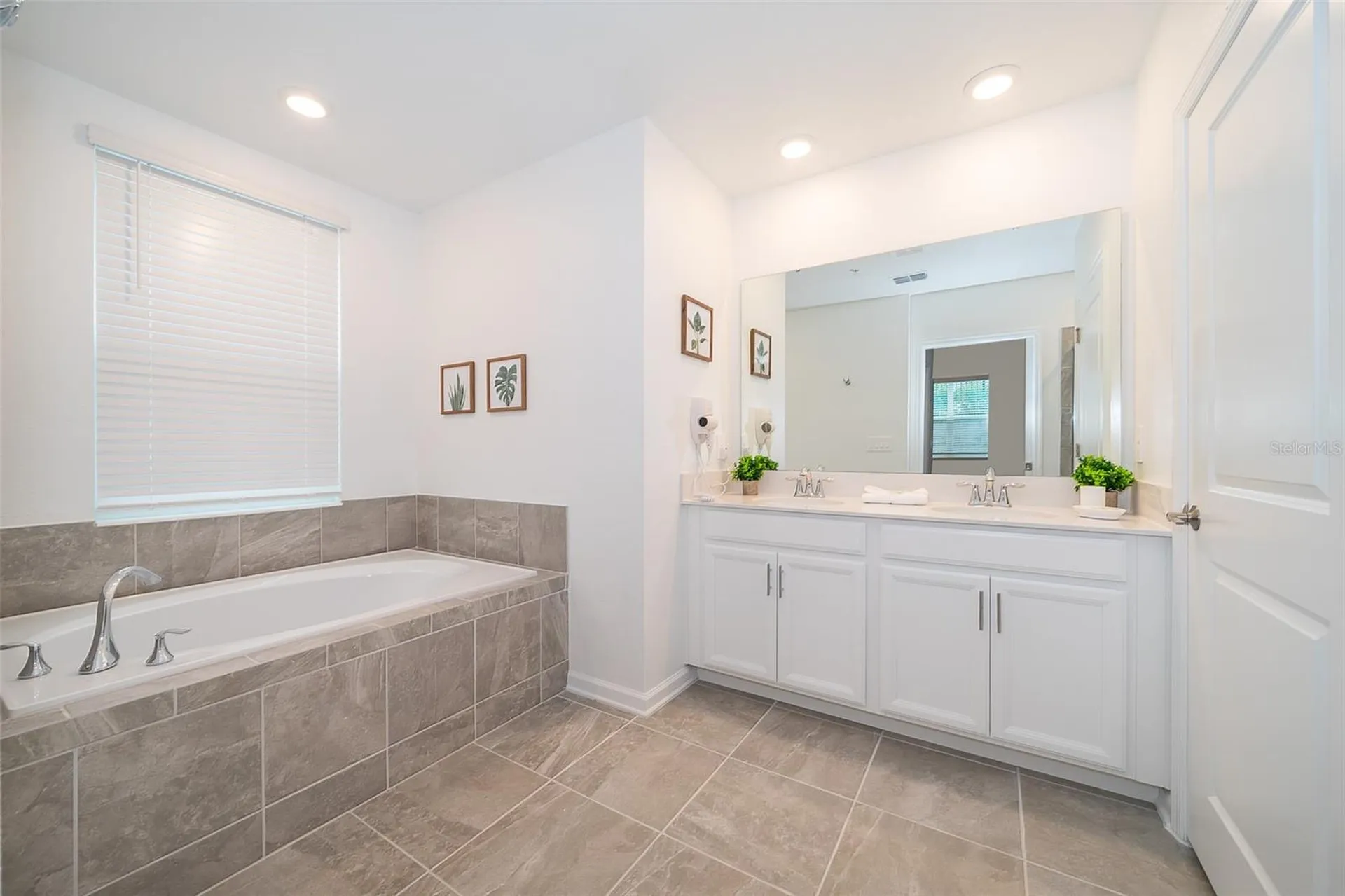 8891 Cabot Cliffs Drive Davenport FL 33896