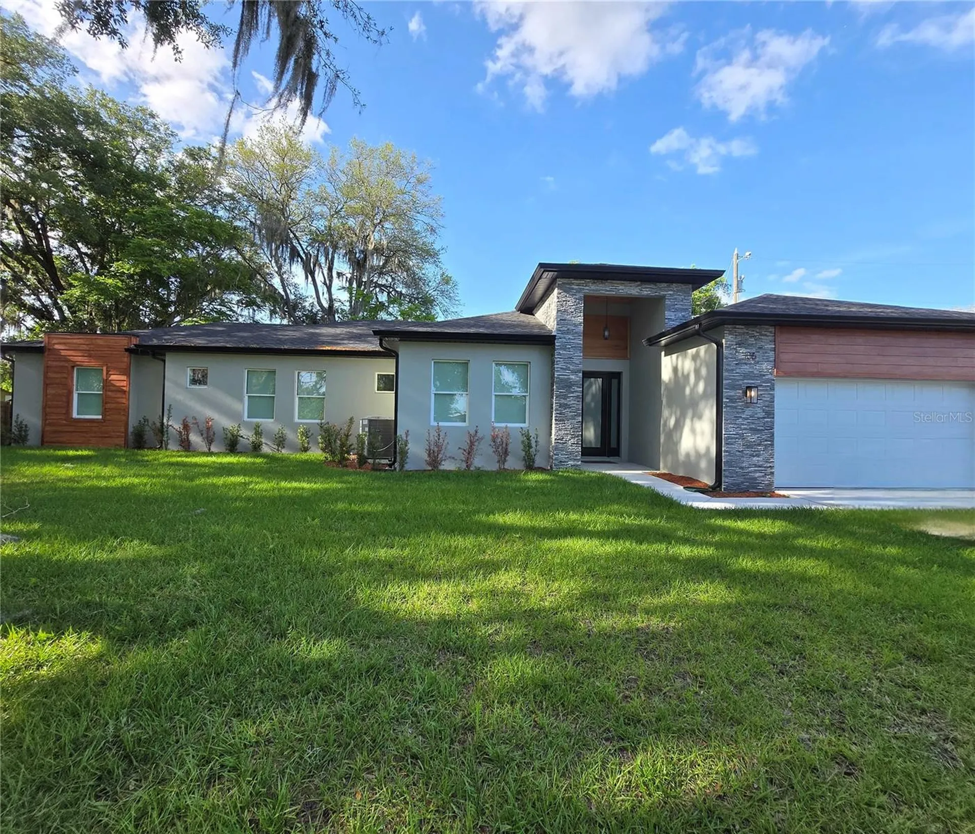 106 Lake Drive Oviedo FL 32765