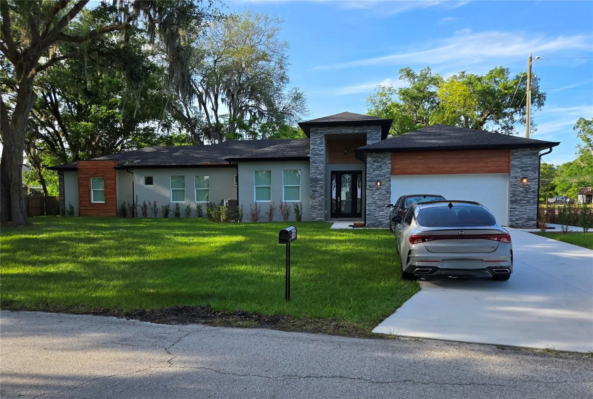 106 Lake Drive Oviedo FL 32765