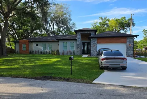 106 Lake Drive Oviedo FL 32765