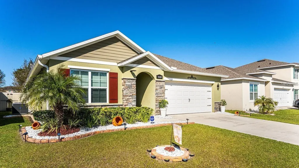 1610 Spray Terrace St Cloud FL 34771