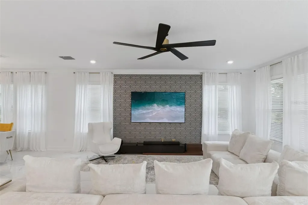 10734 Belle Maisons Drive Orlando FL 32832