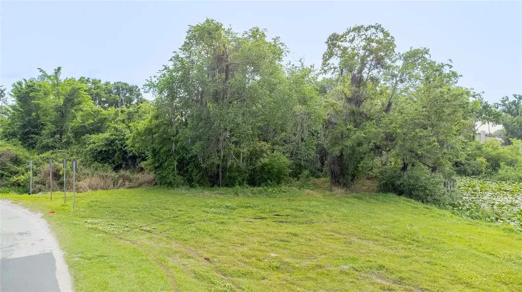 N Seminole Lake Boulevard Plant City FL 33563
