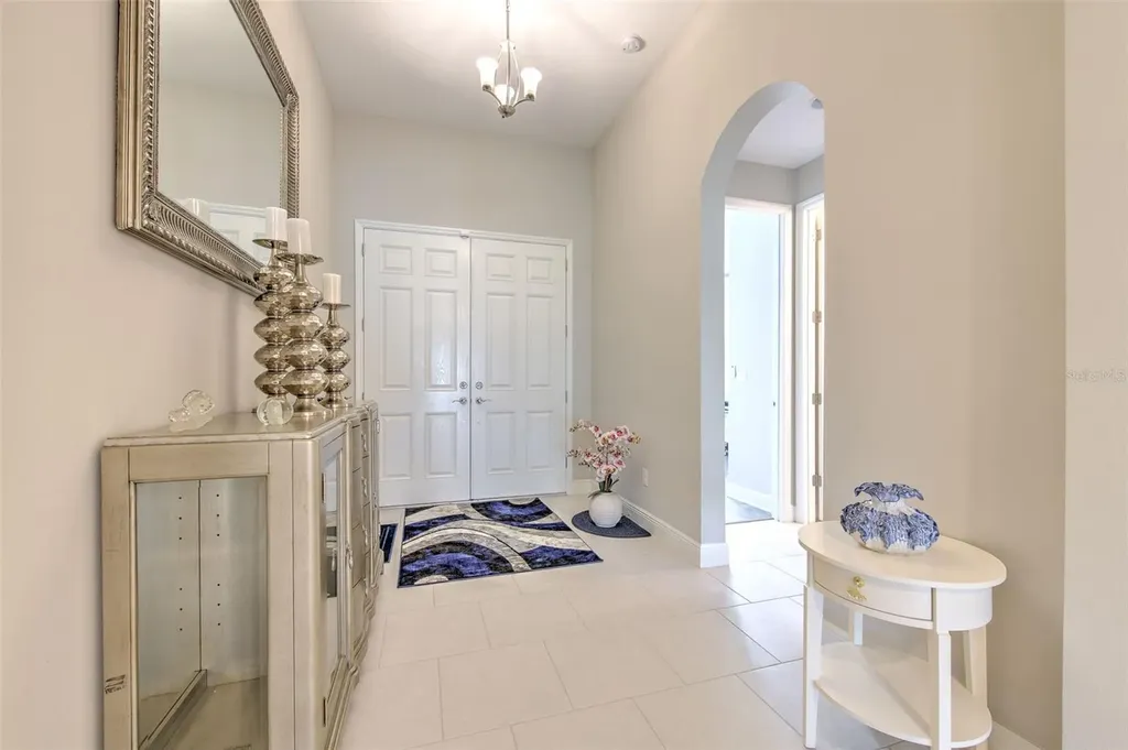 7401 Paradiso Drive Apollo Beach FL 33572