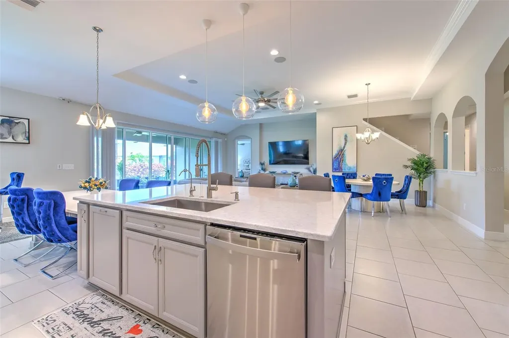 7401 Paradiso Drive Apollo Beach FL 33572