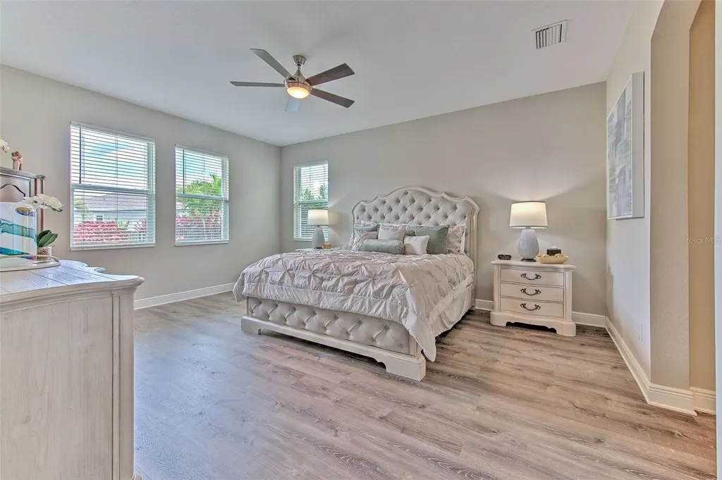 7401 Paradiso Drive Apollo Beach FL 33572