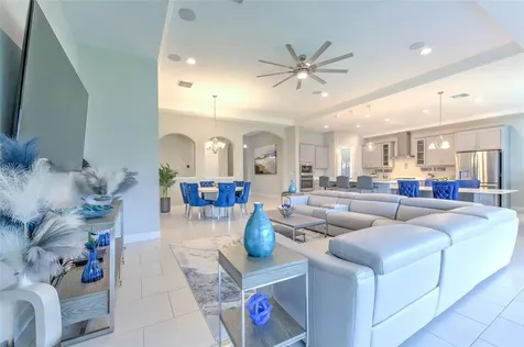 7401 Paradiso Drive Apollo Beach FL 33572