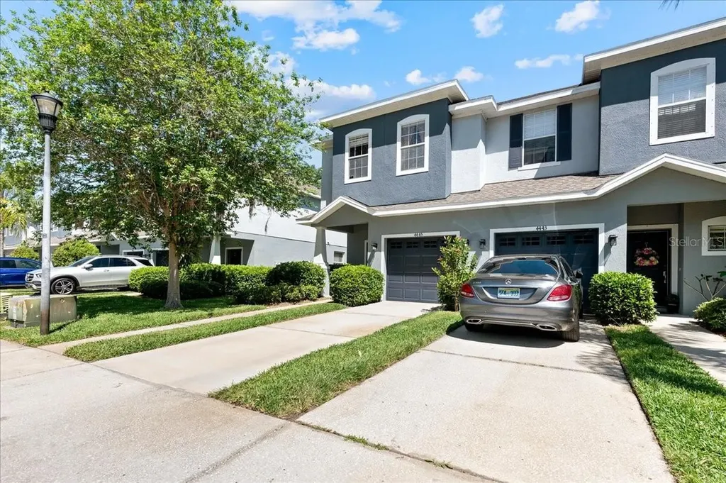 4445 Amberly Oaks Court Tampa FL 33614