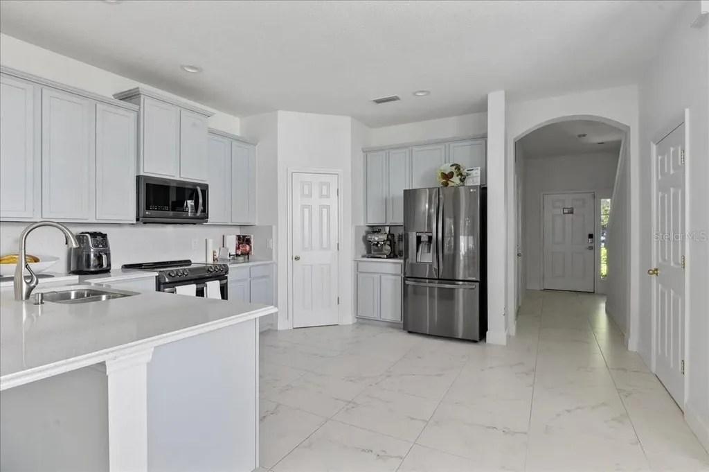 4445 Amberly Oaks Court Tampa FL 33614