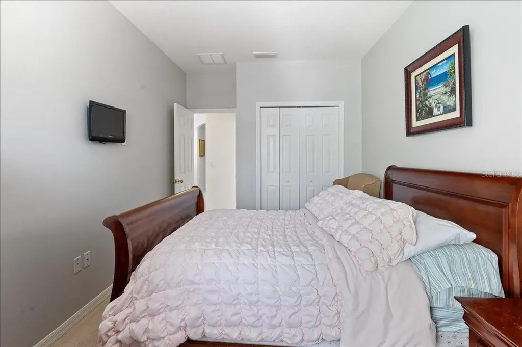 4445 Amberly Oaks Court Tampa FL 33614
