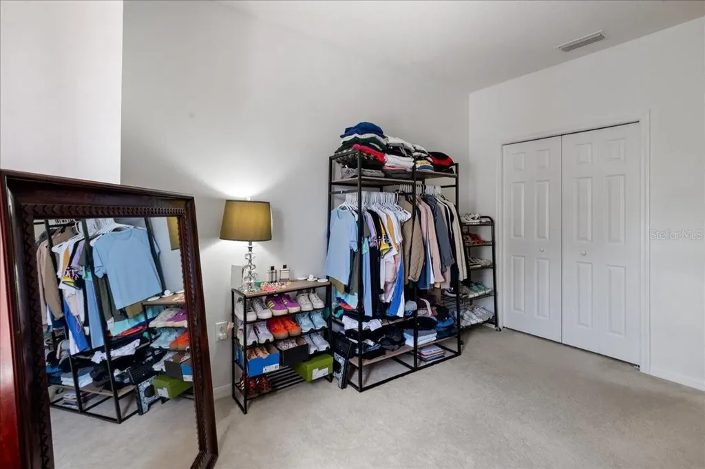 4445 Amberly Oaks Court Tampa FL 33614