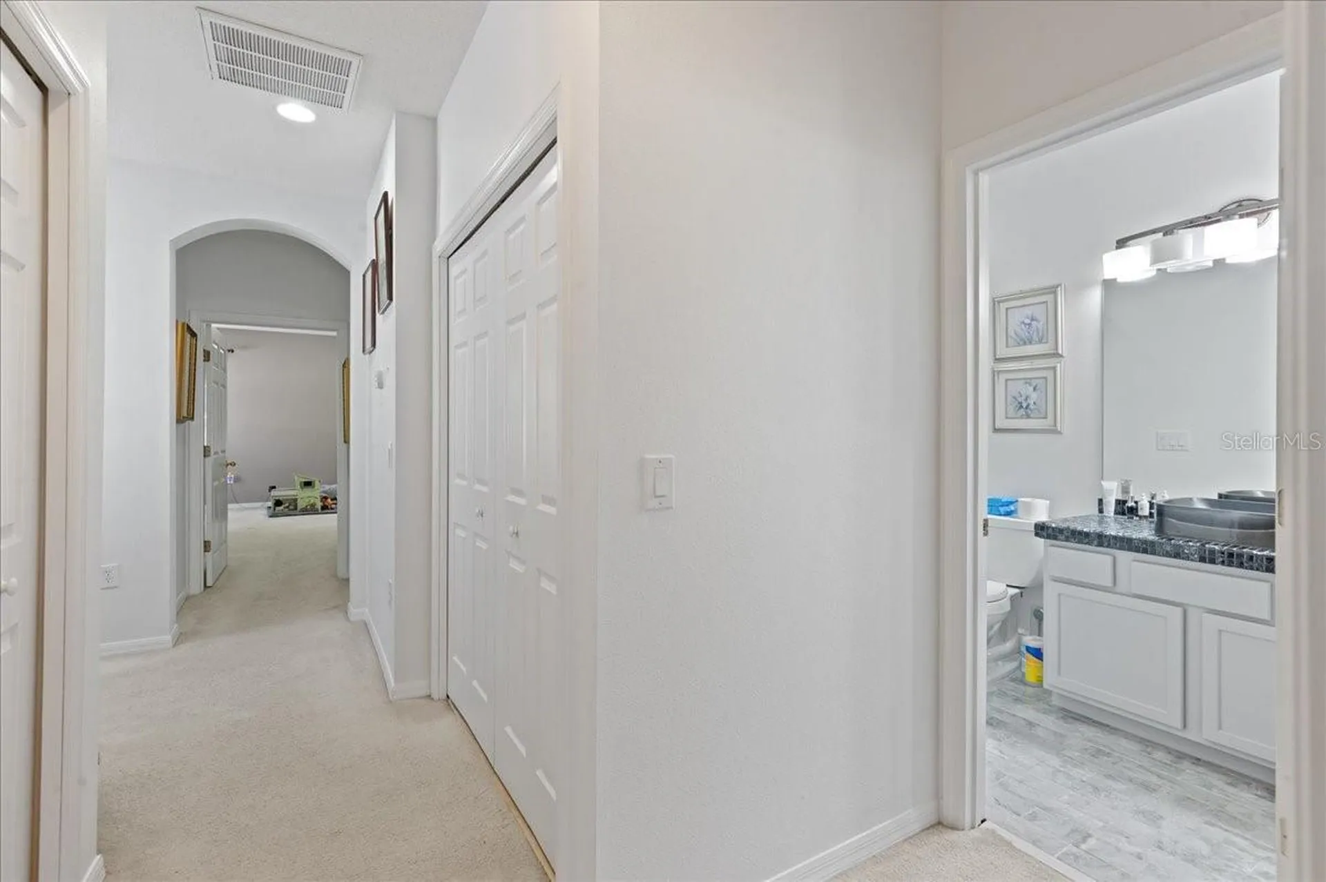 4445 Amberly Oaks Court Tampa FL 33614