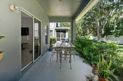 4445 Amberly Oaks Court Tampa FL 33614