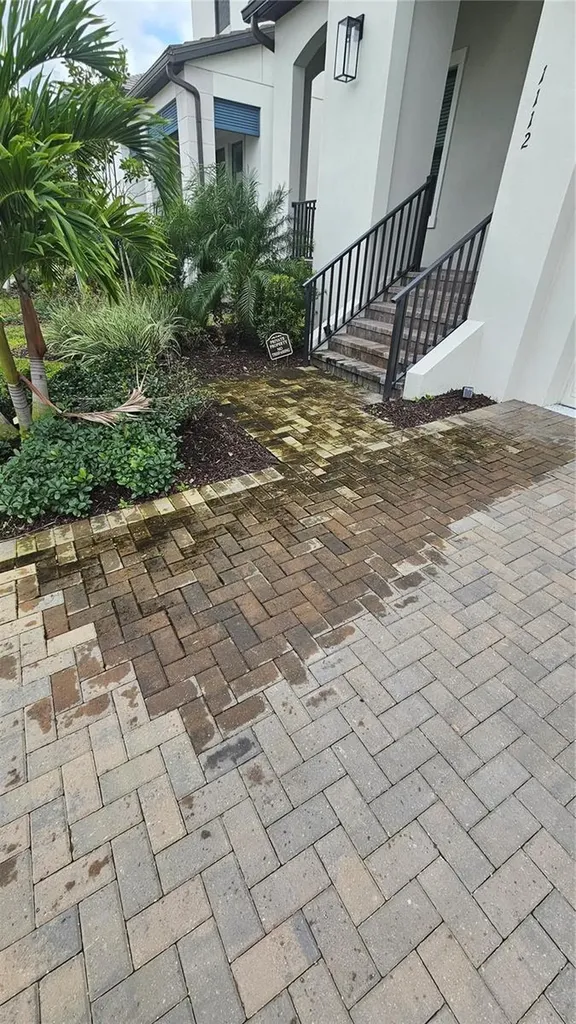 1112 Seagrape Drive Ruskin FL 33570