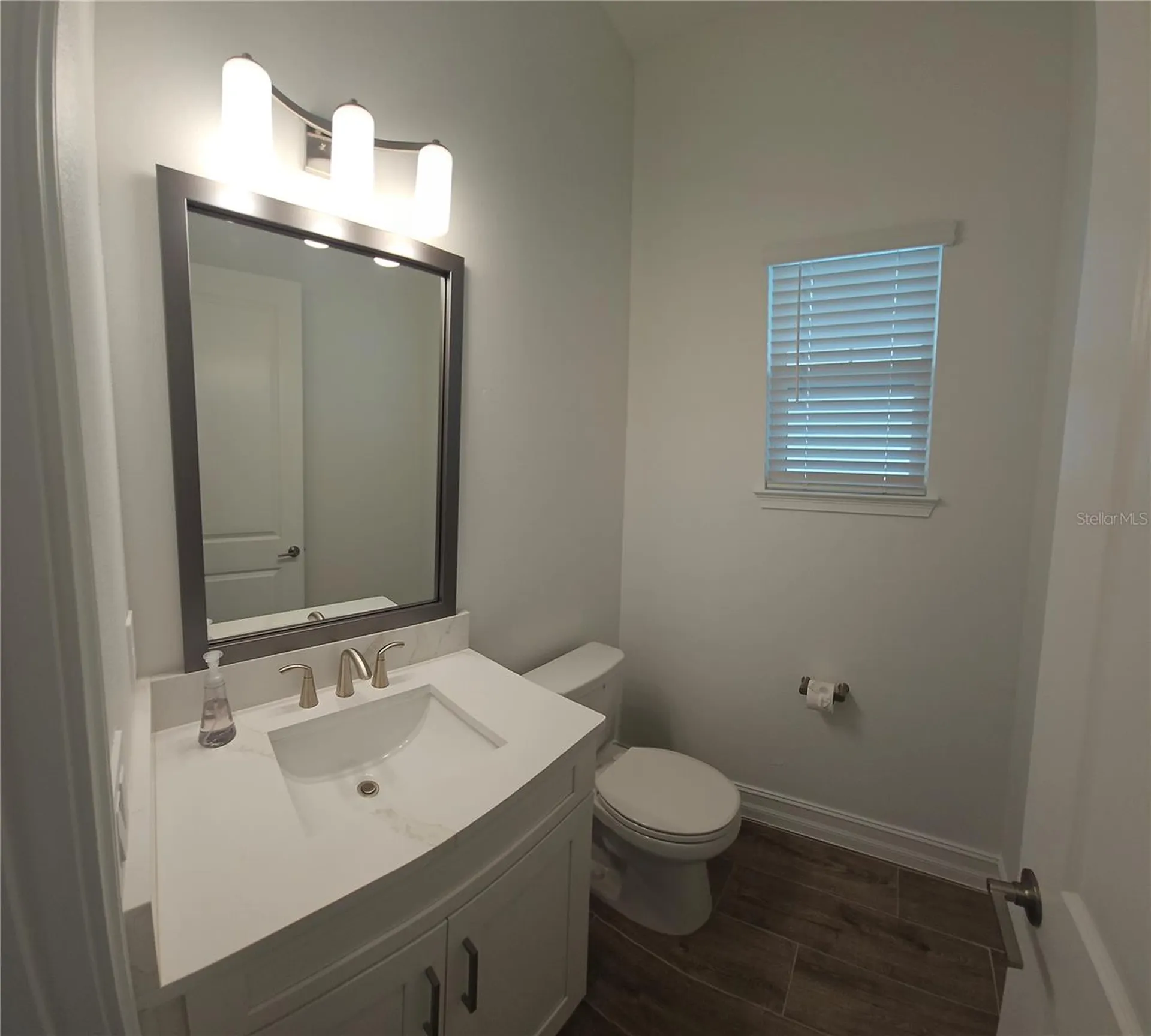 1112 Seagrape Drive Ruskin FL 33570