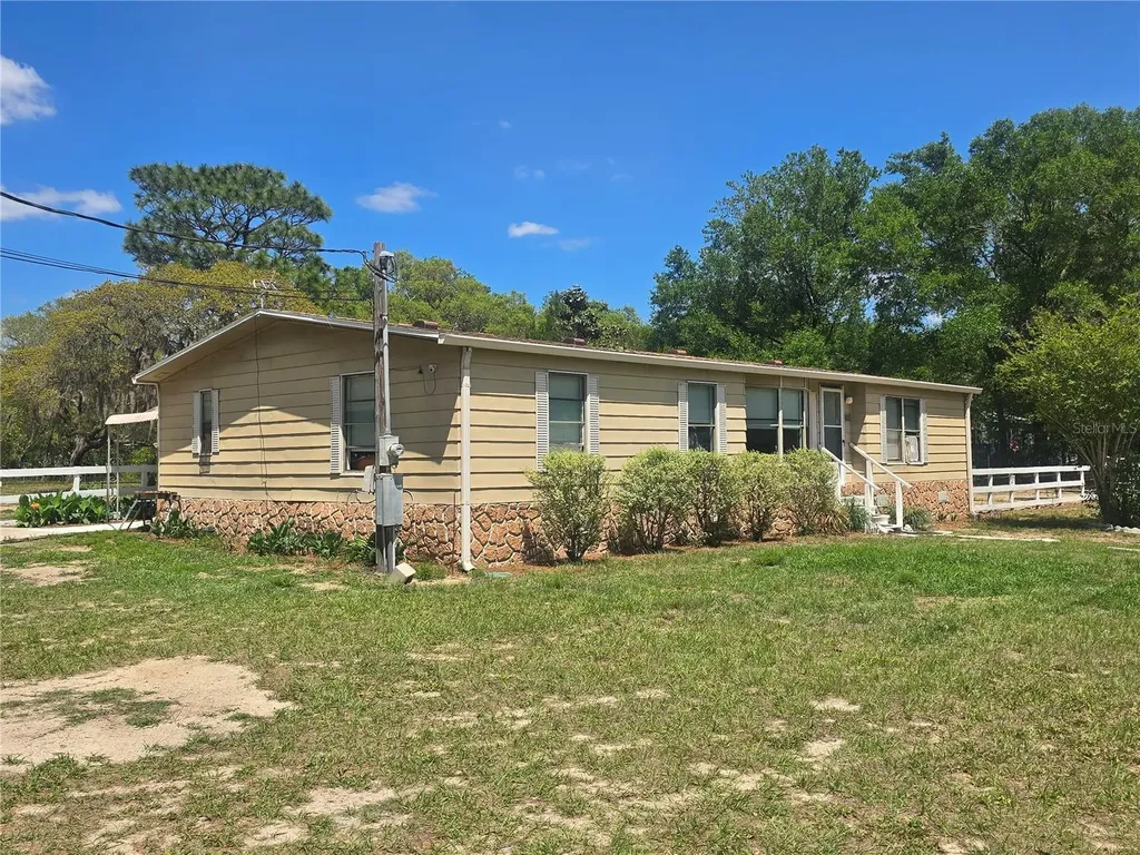 1099 E La Salle Street Hernando FL 34442