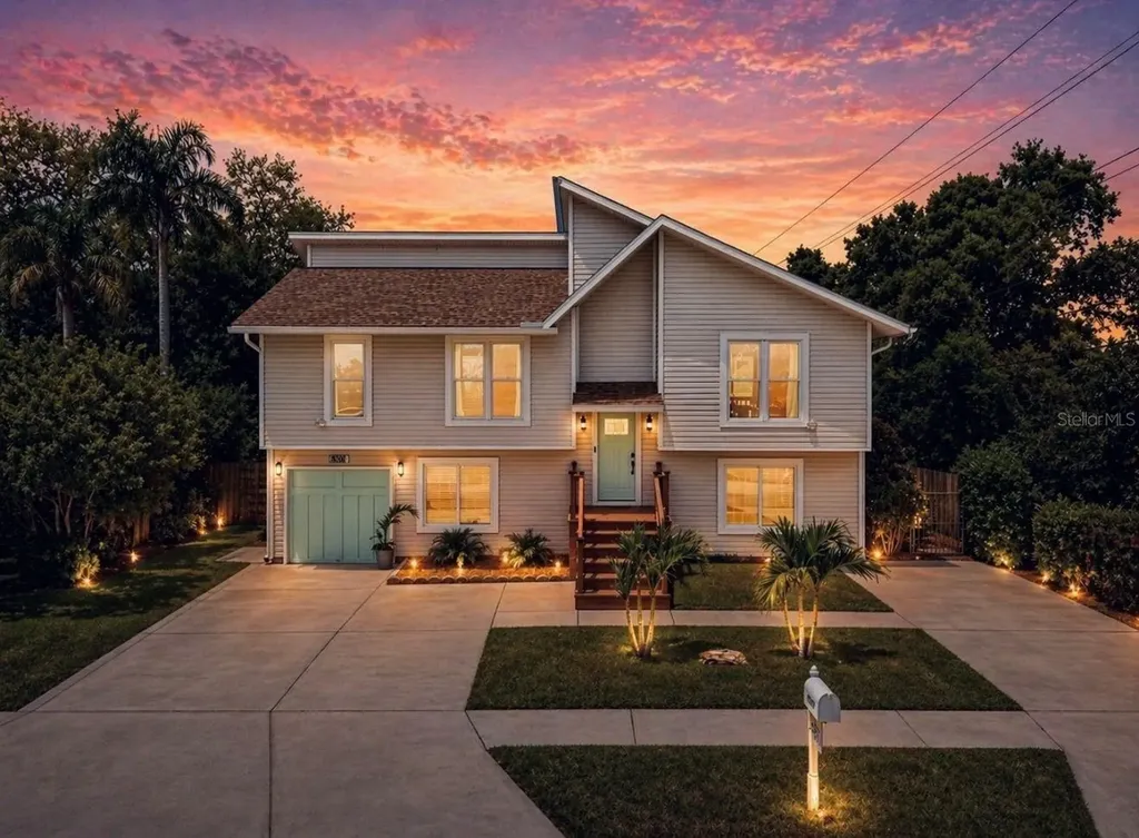 8096 Glenbrooke Lane Sarasota FL 34243