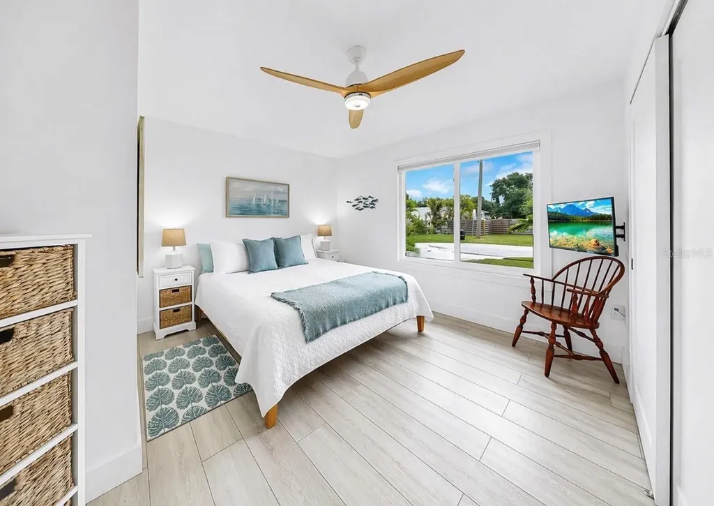 8096 Glenbrooke Lane Sarasota FL 34243