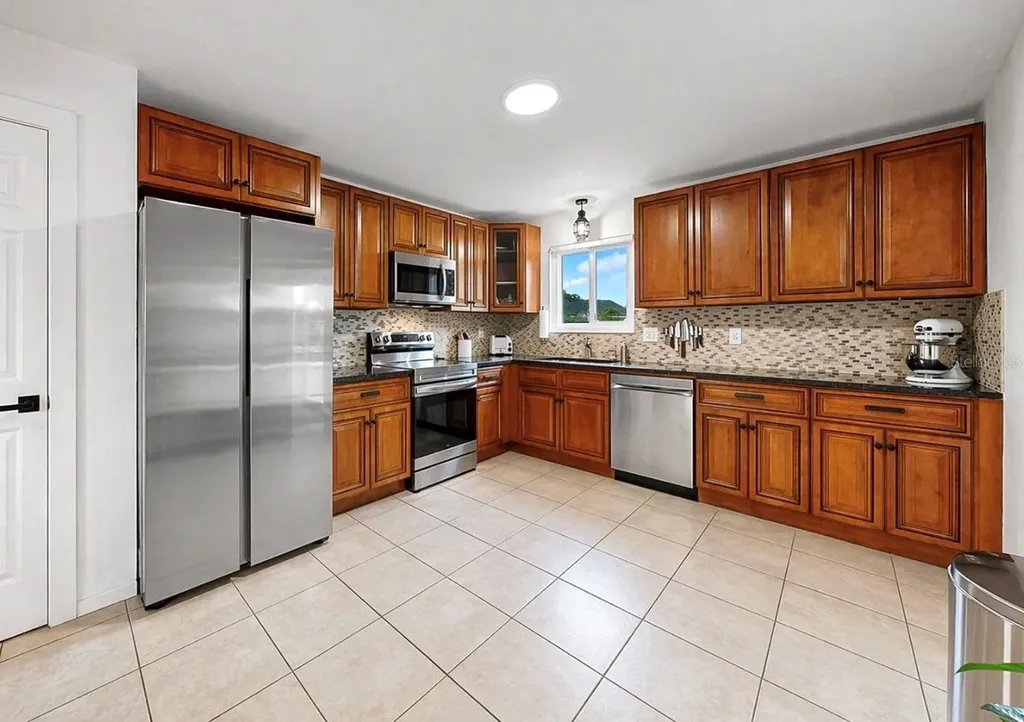 8096 Glenbrooke Lane Sarasota FL 34243