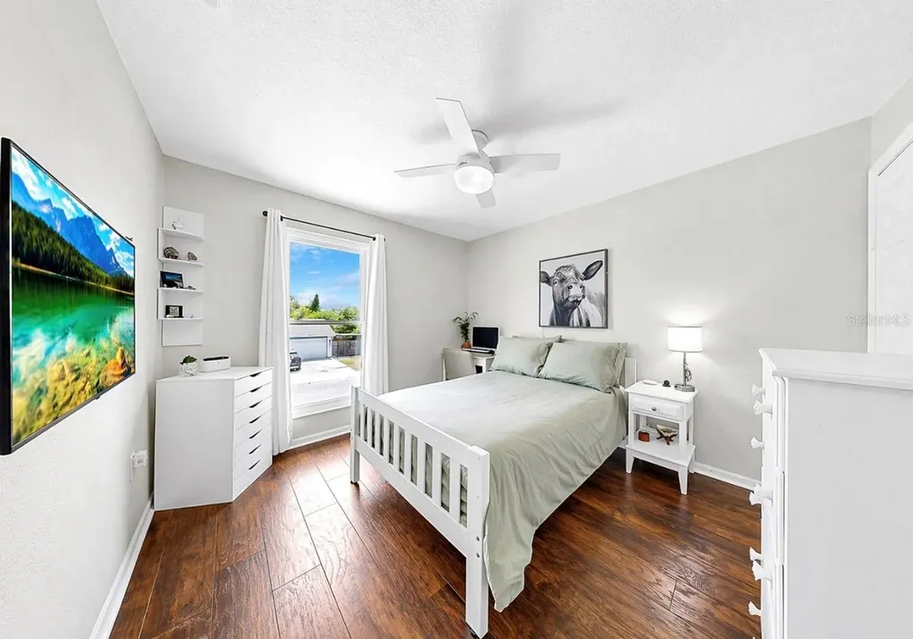 8096 Glenbrooke Lane Sarasota FL 34243