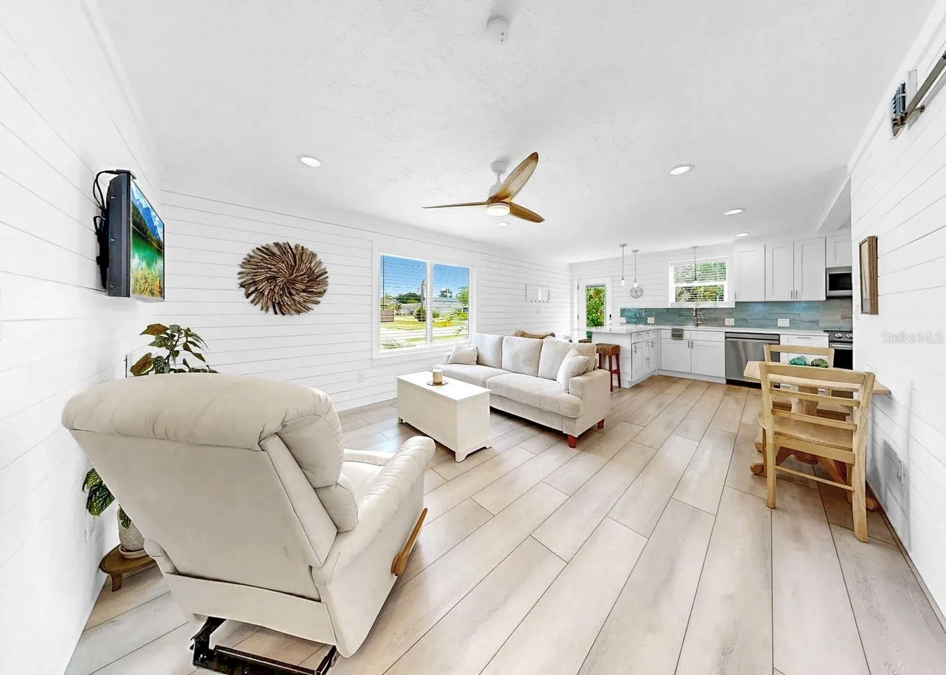 8096 Glenbrooke Lane Sarasota FL 34243