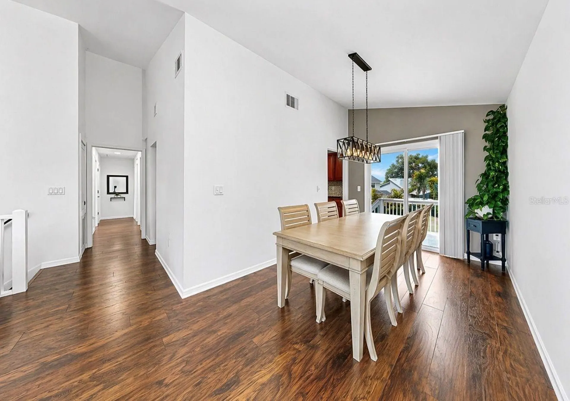8096 Glenbrooke Lane Sarasota FL 34243