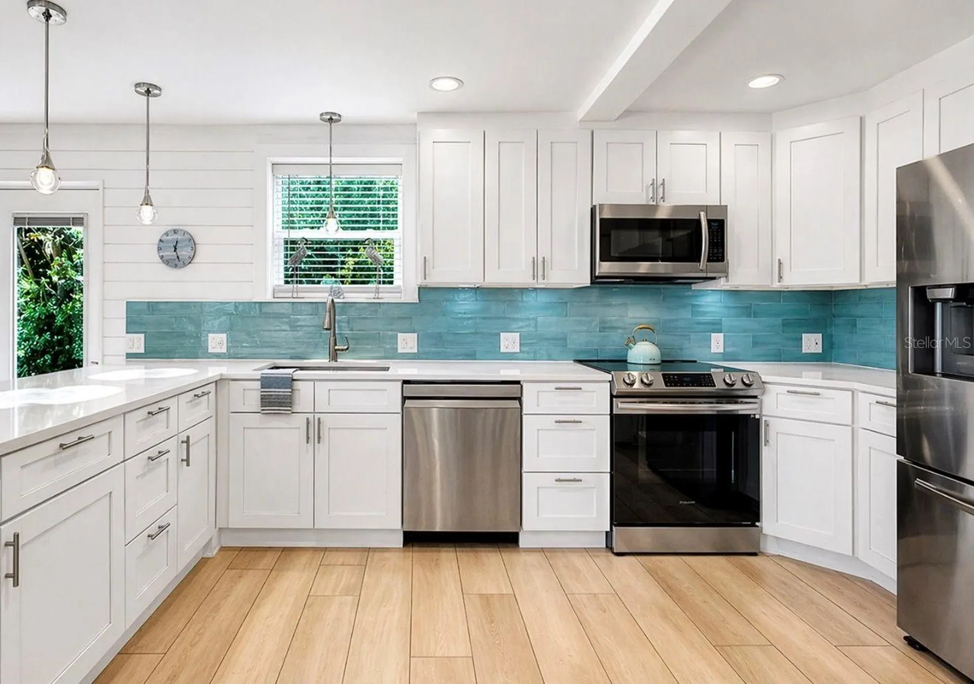 8096 Glenbrooke Lane Sarasota FL 34243