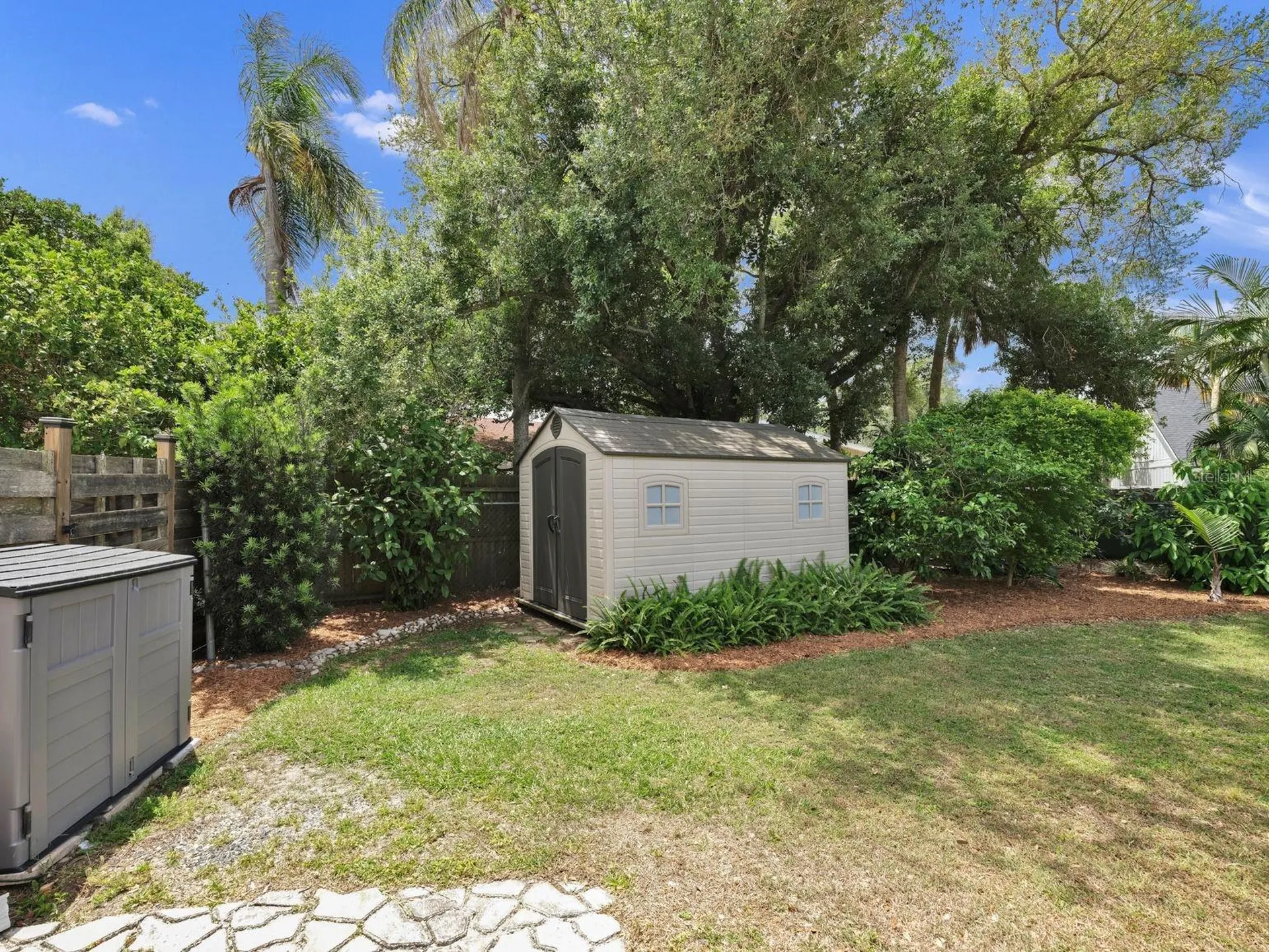 8096 Glenbrooke Lane Sarasota FL 34243