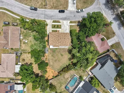 8096 Glenbrooke Lane Sarasota FL 34243
