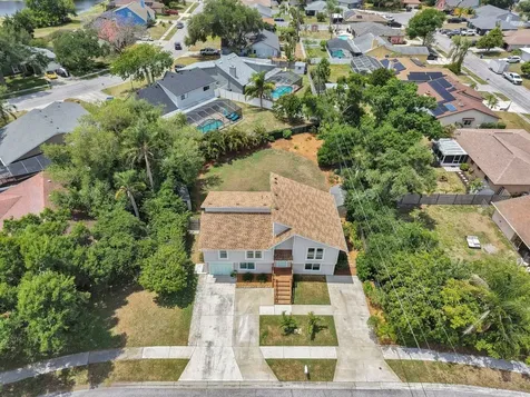 8096 Glenbrooke Lane Sarasota FL 34243