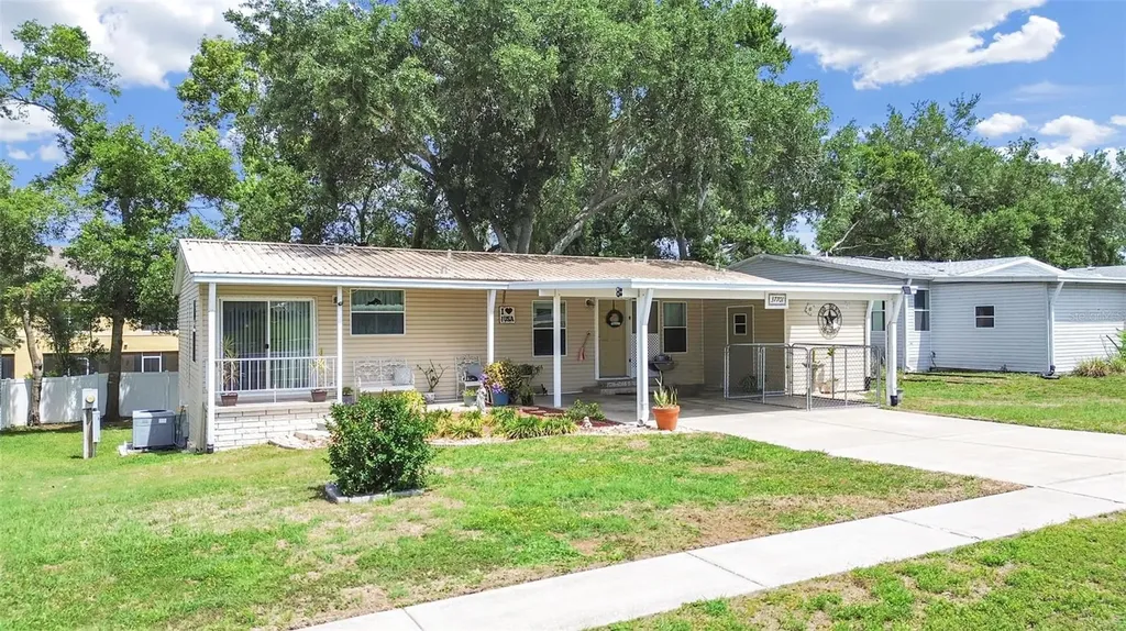 37701 Newal Avenue Zephyrhills FL 33542