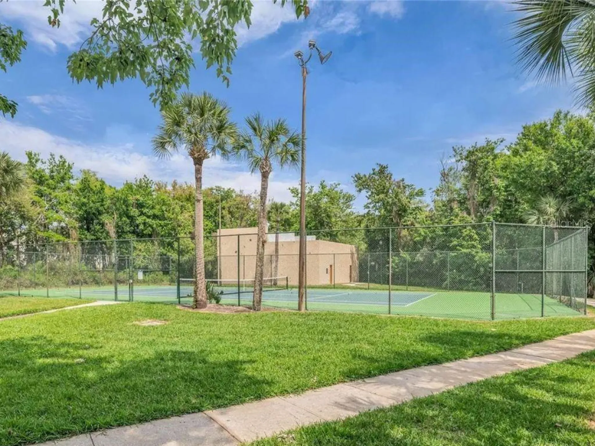 4818 S Semoran Boulevard Orlando FL 32822